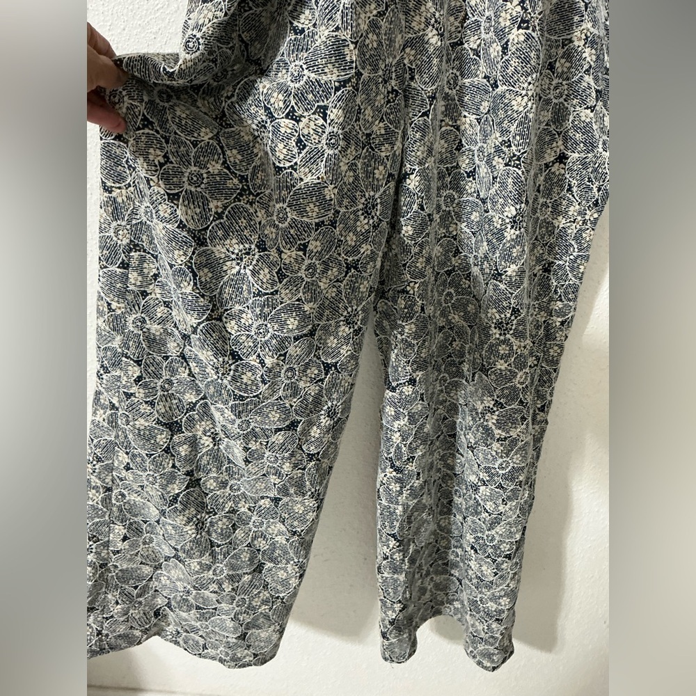 NWT Adelyn Rae Helena Embroidered cut-out jumpsuit in blue print Large - Picture 8 of 16